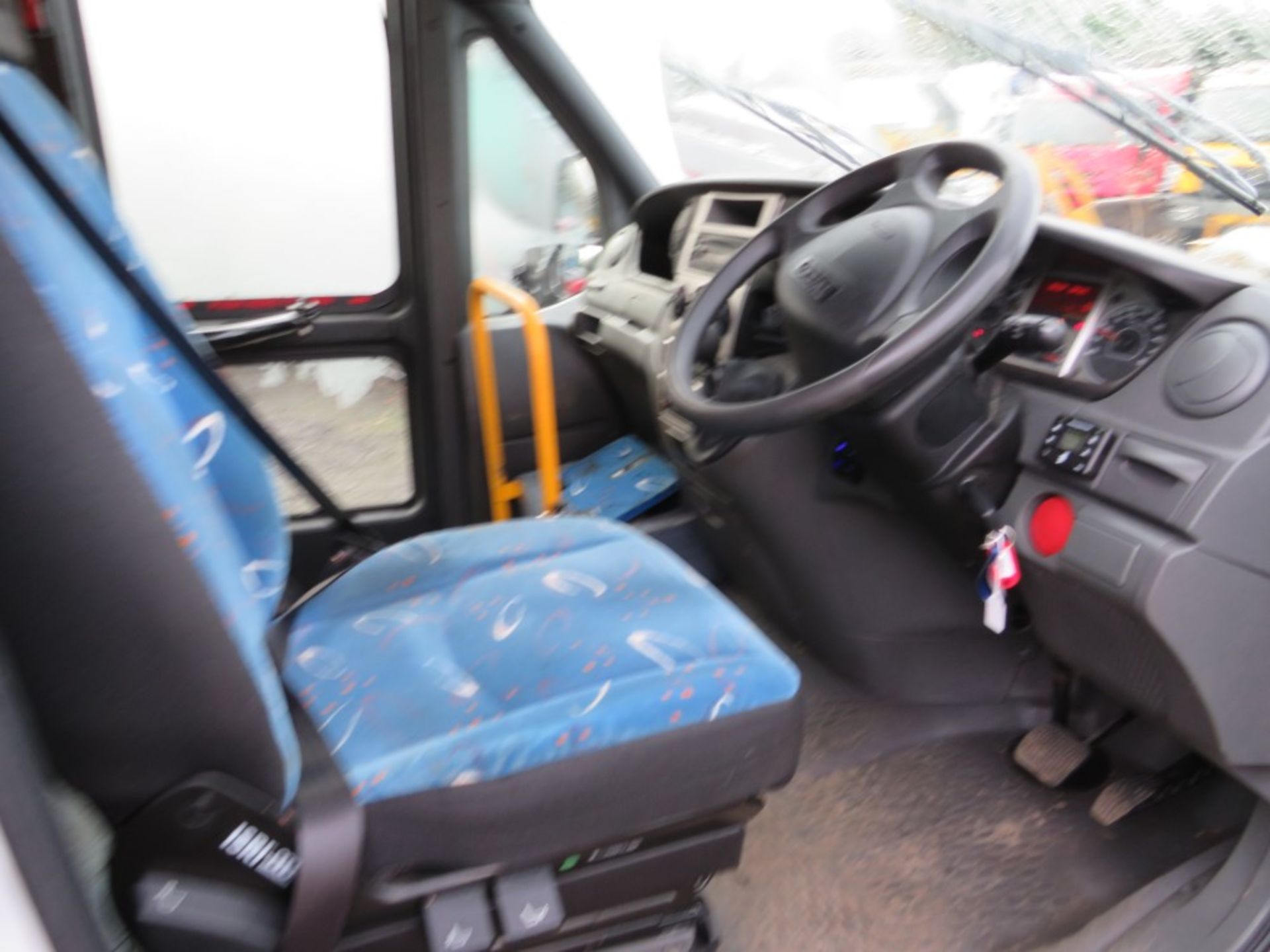 11 reg IVECO DAILY 50C17 IRIS BUS, 1ST REG 04/11, 74493M WARRANTED, WHEEL CHAIR LIFT, V5 HERE, 1 - Image 7 of 7