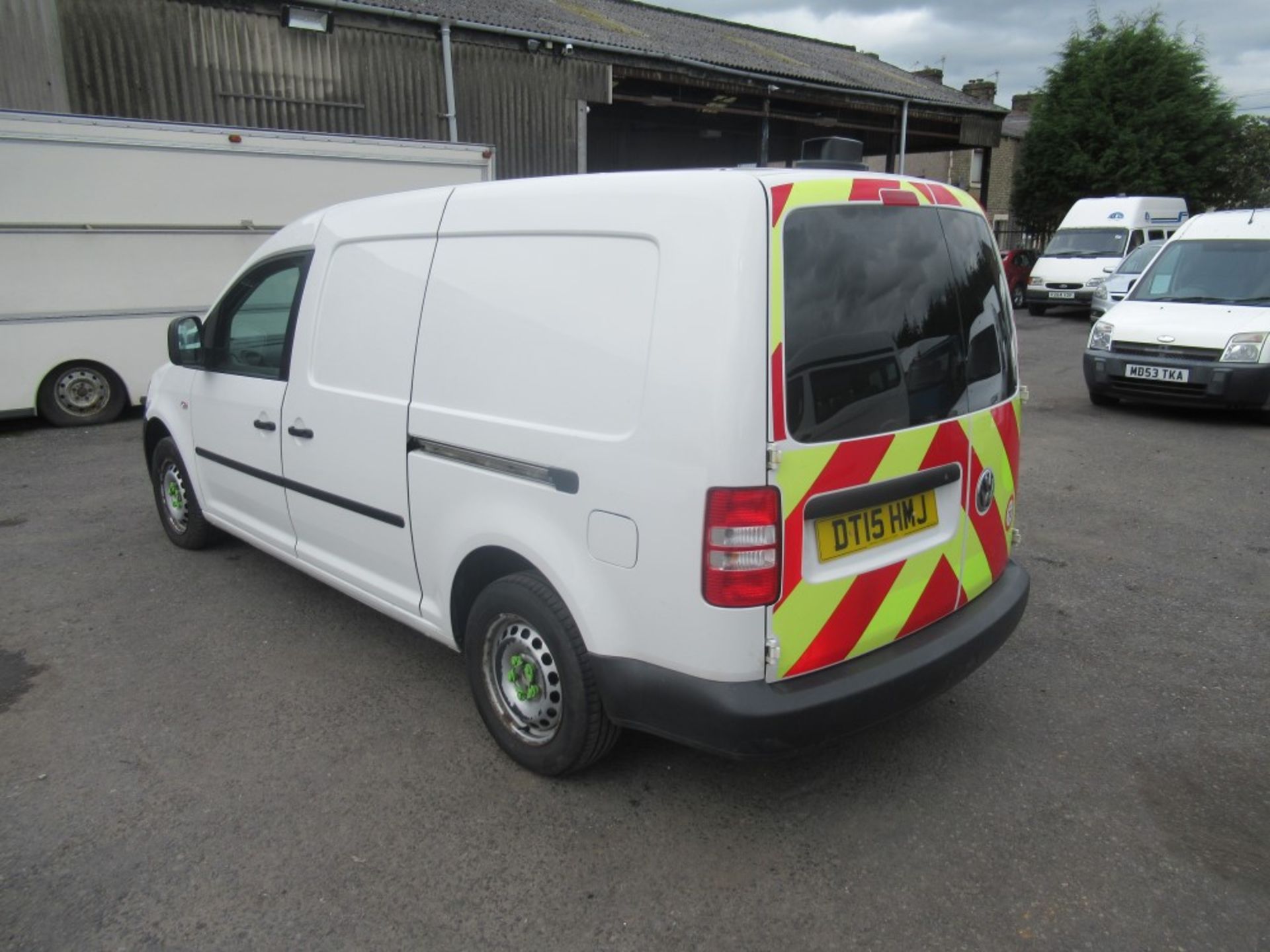 15 reg VW CADDY C20 STARTLINE TDI, 1ST REG 08/15, TEST 08/20, 120840M WARRANTED, V5 HERE, 1 FORMER - Image 3 of 7