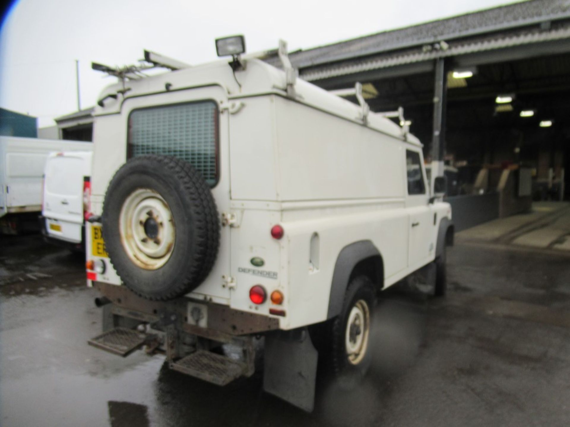 59 reg LAND ROVER DEFENDER 110 HARD TOP, 1ST REG 12/09, TEST 01/20, V5 HERE, 1 OWNER FROM NEW [+ - Image 4 of 5