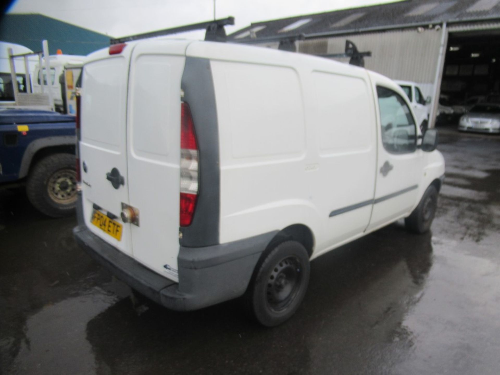 04 reg FIAT DOBLO CARGO VAN, 1ST REG 04/04, TEST 06/20, 161307M, V5 HERE, 5 FORMER KEEPERS [NO VAT] - Image 4 of 5