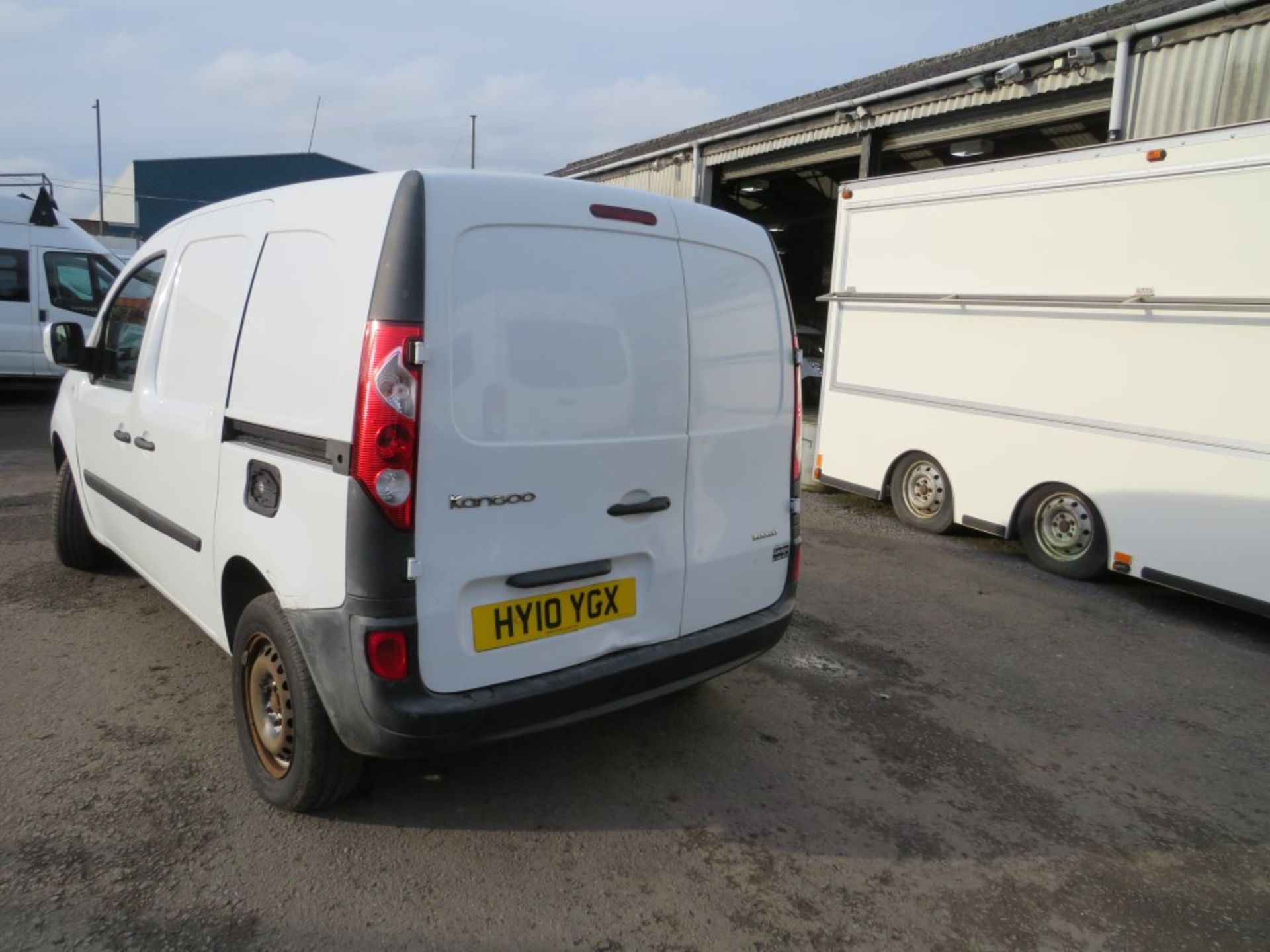 10 reg RENAULT KANGOO ML19 EXTRA DCI 85, 1ST REG 07/10, 156659M NOT WARRANTED, V5 HERE, 2 FORMER - Image 3 of 6