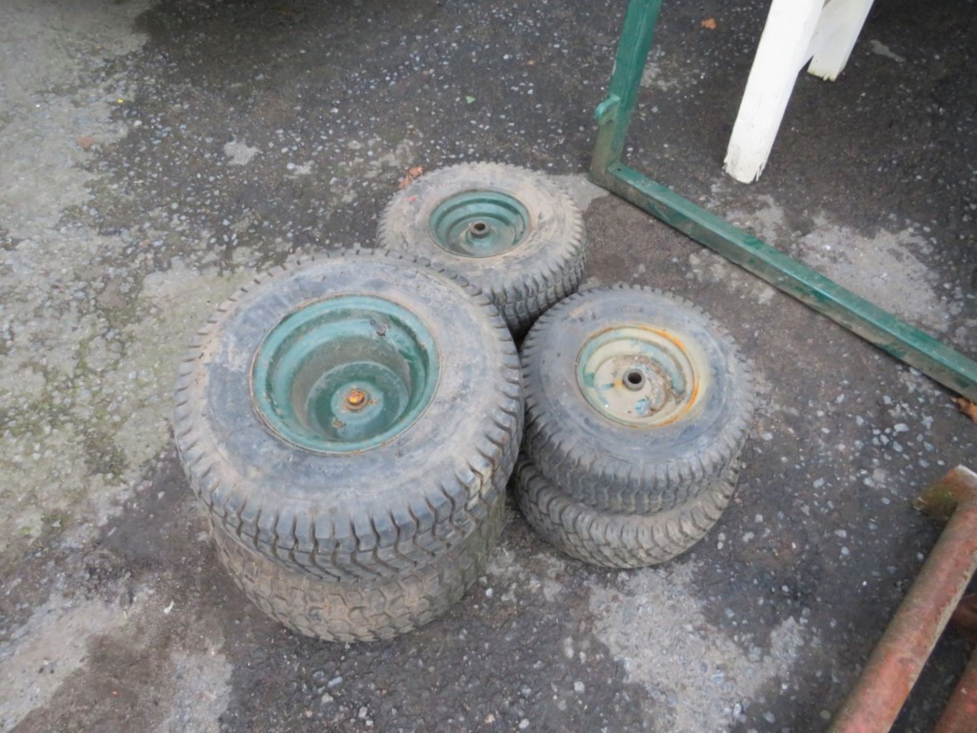 RIDE ON TRACTOR/MOWER WHEELS & TYRES [NO VAT]