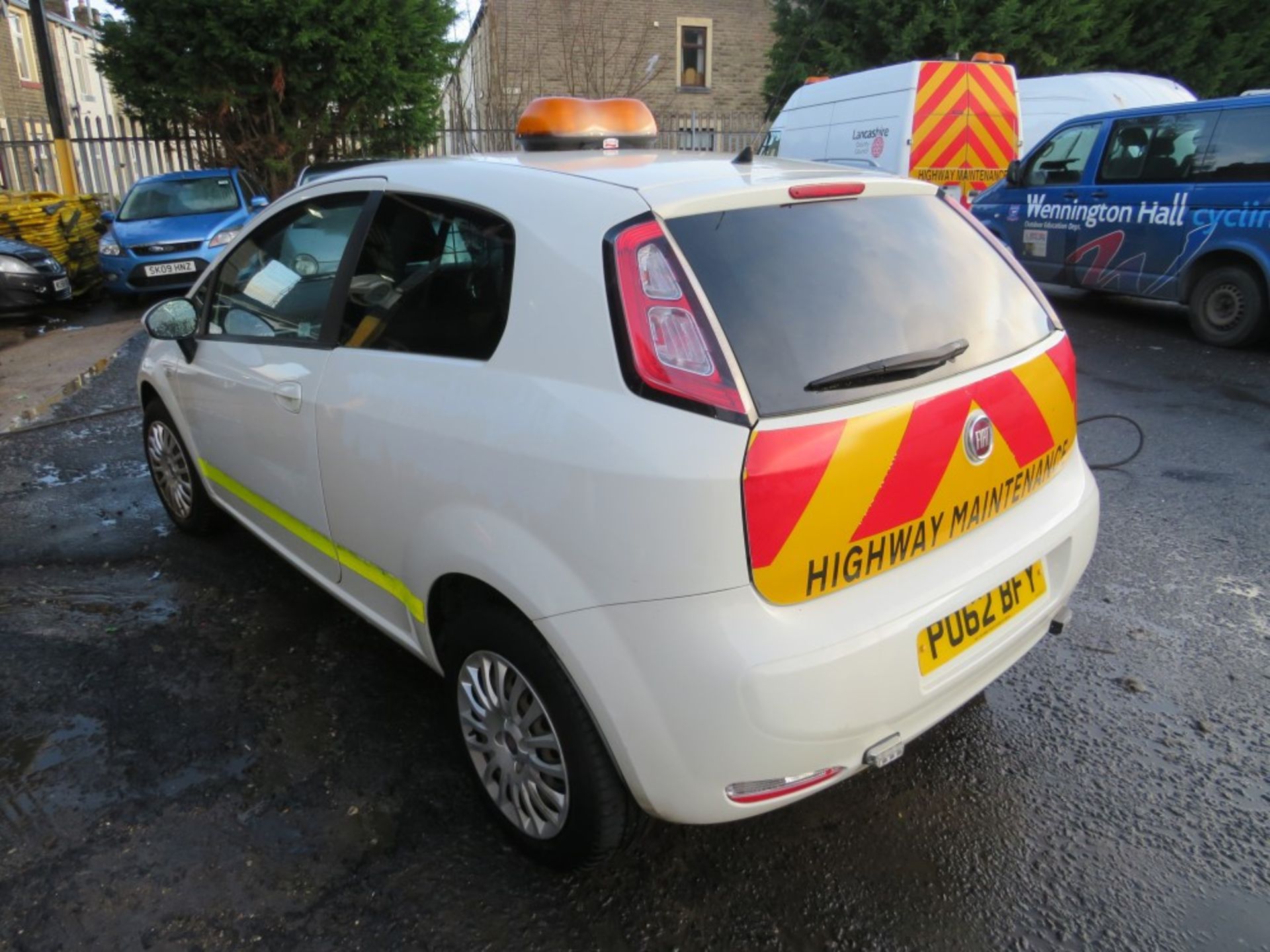 62 reg FIAT PUNTO EVO ACTIVE MULTIJET (DIRECT COUNCIL) 1ST REG 11/12, 101003M, V5 HERE, 1 OWNER FROM - Image 3 of 6