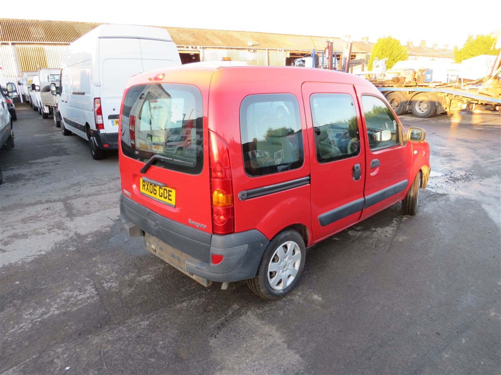 06 reg GOWRINGS MOBILITY (RENAULT KANGOO) DISABLED VEHICLE, 1ST REG 04/06, TEST 10/20, 58642M - Image 4 of 5