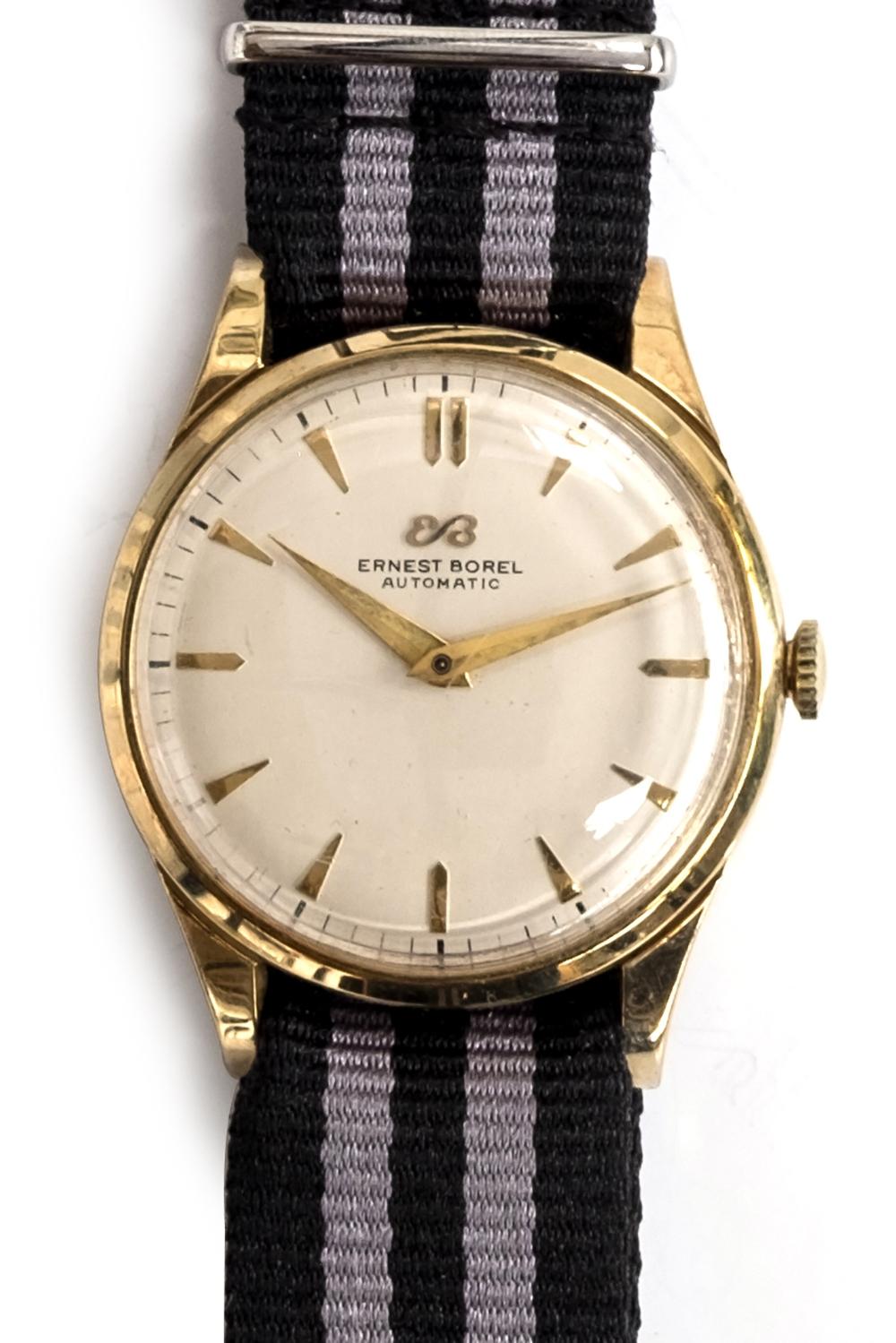 A GENTLEMAN'S 9CT GOLD ERNEST BOREL WRIST WATCH CIRCA 1950/60s, parchment dial
