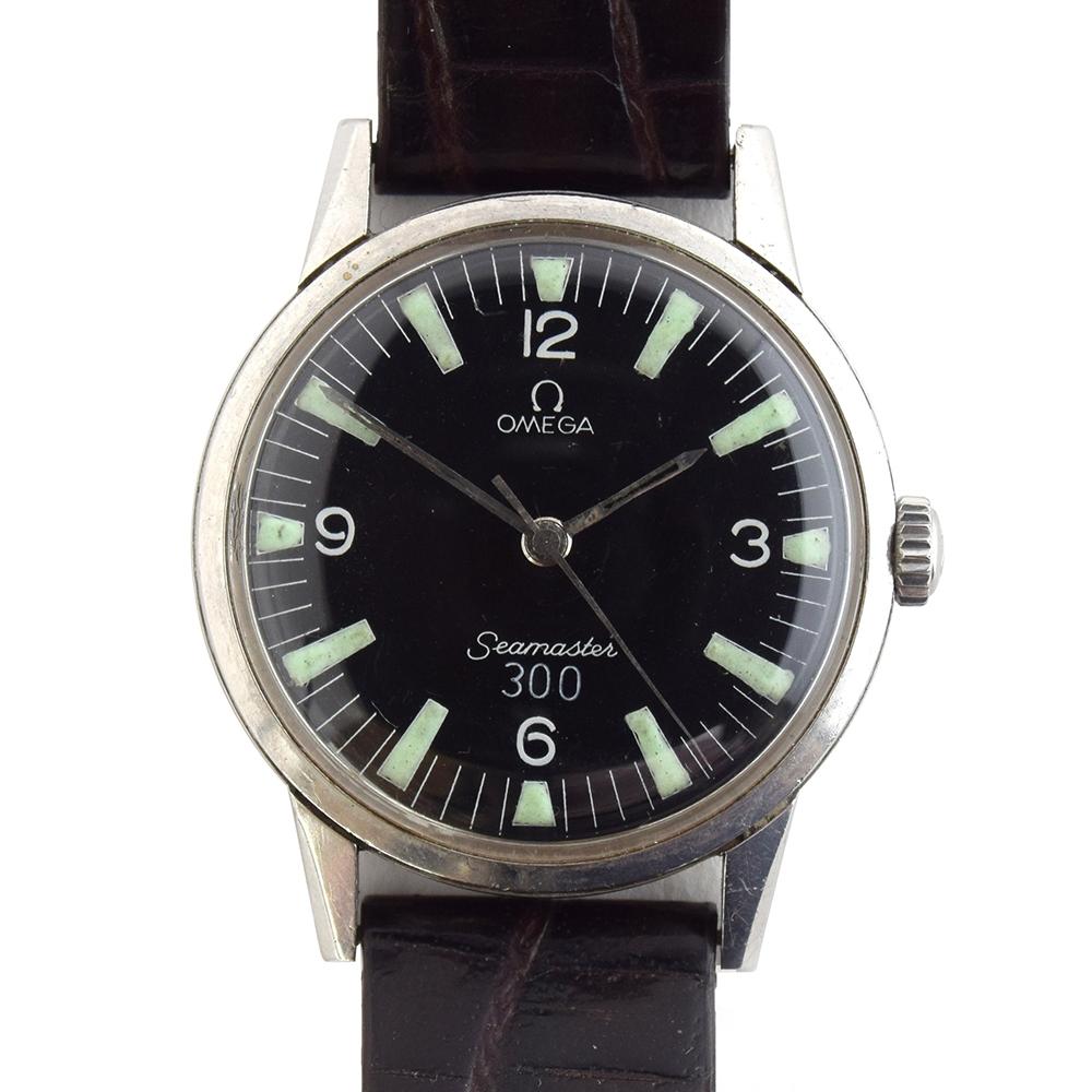 A GENTLEMAN'S STAINLESS STEEL OMEGA SEAMASTER WRIST WATCH CIRCA 1963, REF 135.007-63