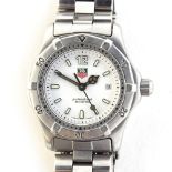 A LADIES STAINLESS STEEL TAG HEUER 2000 PROFESSIONAL 200M BRACELET WATCH CIRCA 2000s, REF WK1311