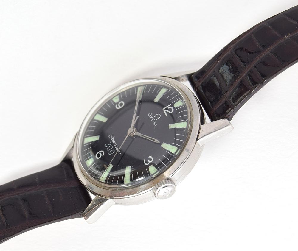 A GENTLEMAN'S STAINLESS STEEL OMEGA SEAMASTER WRIST WATCH CIRCA 1963, REF 135.007-63 - Image 2 of 3