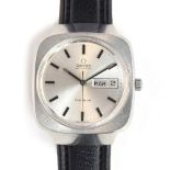 A RARE GENTLEMAN'S STAINLESS STEEL OMEGA GENÉVE DAY DATE WRIST WATCH CIRCA 1974, REF 1660170, SILVER