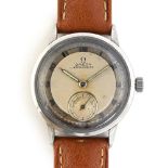 A GENTLEMAN'S STEEL OMEGA WRIST WATCH CIRCA 1944, CASE NO 839, TWO-TONE DIAL, SYRINGE HANDS,