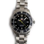 A GENTLEMAN'S STAINLESS STEEL TAG HEUER QUARTZ DIVERS WRIST WATCH CIRCA 2000s, REF WAB1112