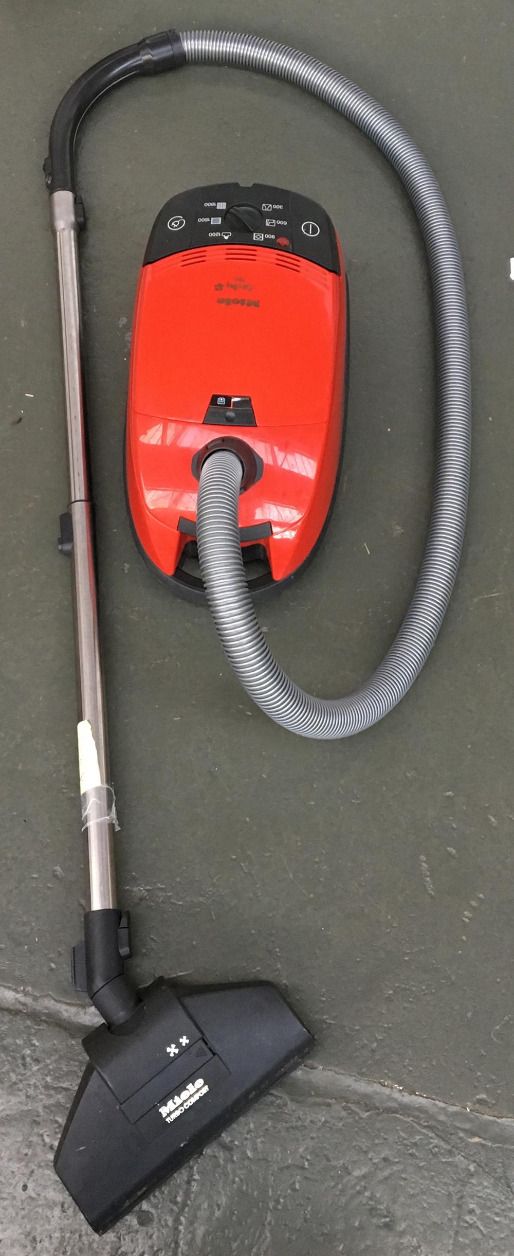 Miele Cat And Dog 700 Vacuum miele-cat-and-dog-700-vacuum