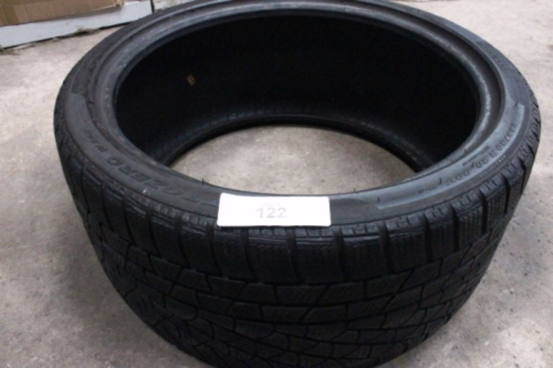 1 x Pirelli winter 240 road tyre, size 258/30 R20 99V, tread remaining 4mm - Second-hand (ESB7)