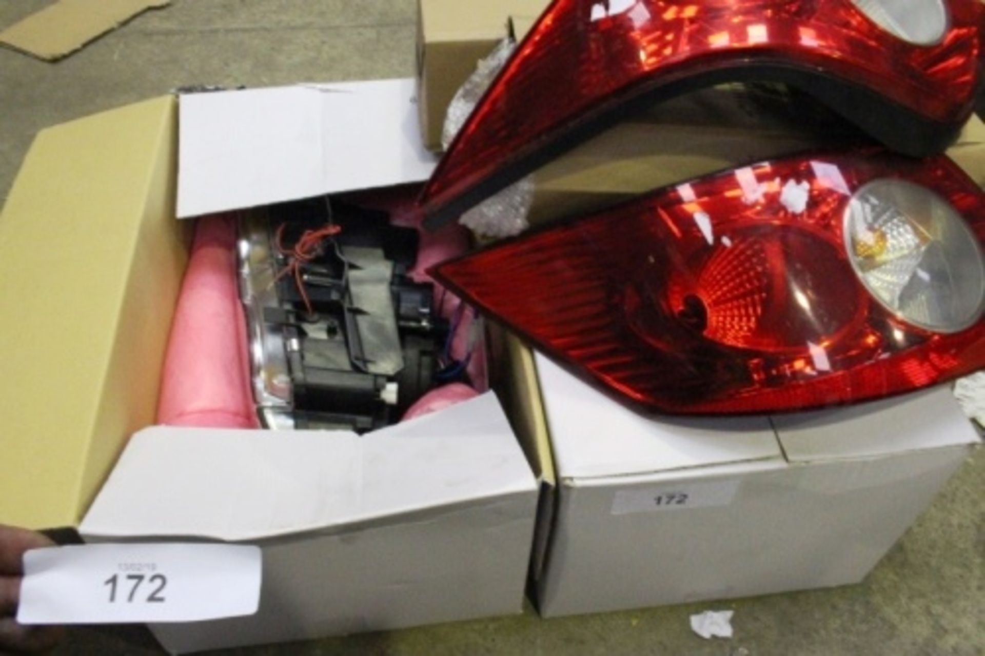 2 x Sonar headlights, Ref: SK3301-10798-EM OKHA, new, together with 2 x Renault headlights, second-