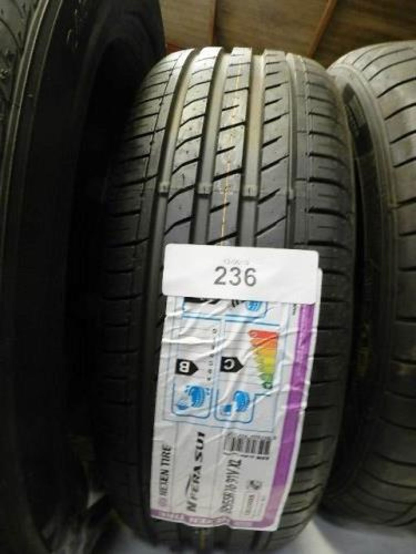 1 x Nexen Tire N Fera SU1 195/55R/16 91V tyre - New (ESB8)