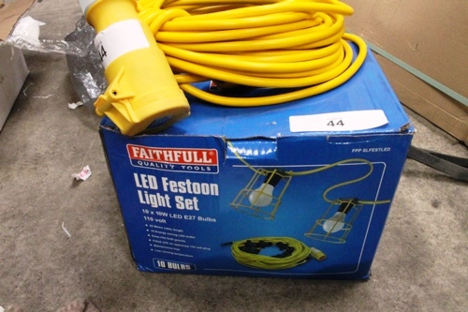 Faithfull LED Festoon light set, 110V, 16 amp extension lead with 32 amp single phase plugs and