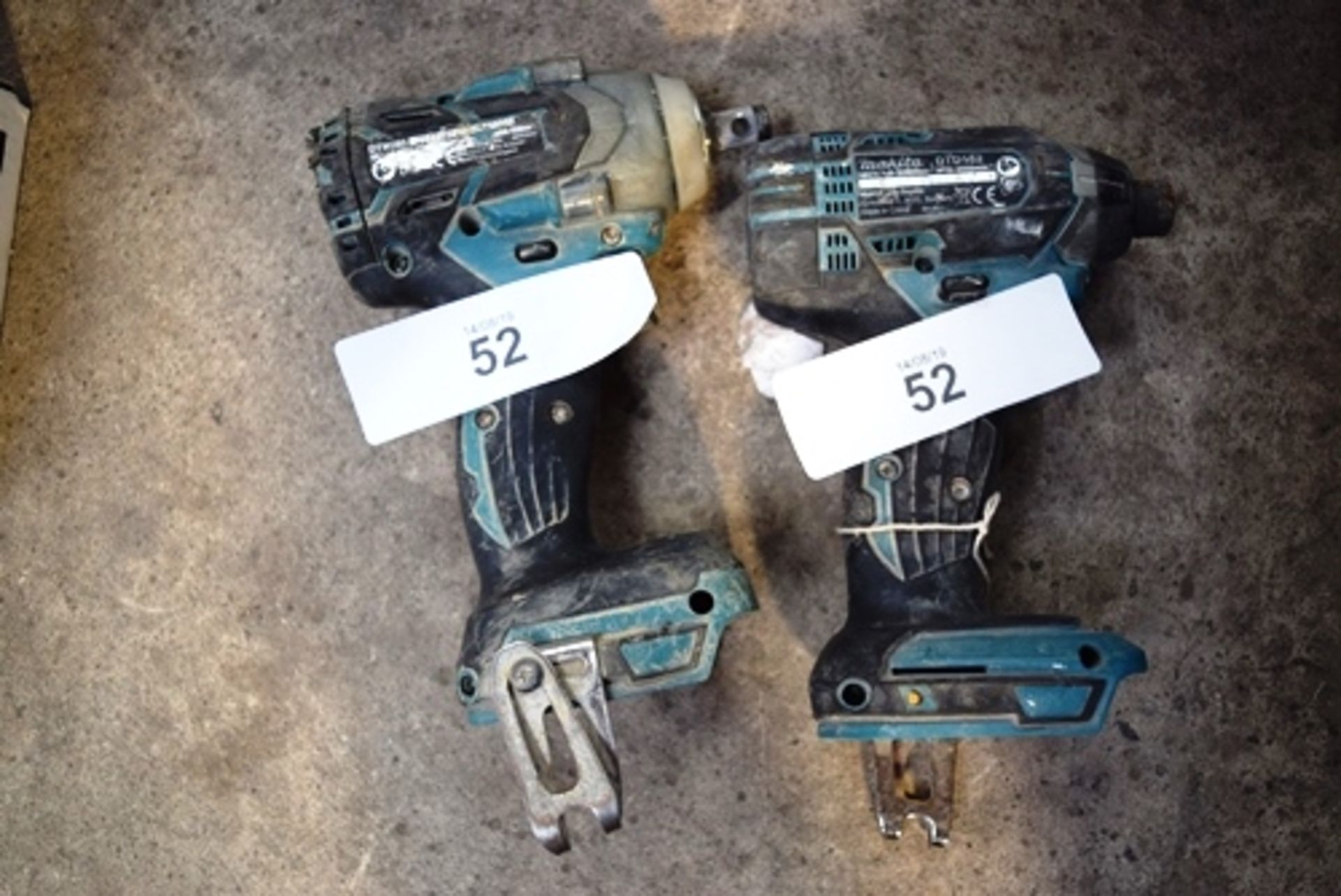 1 x Makita DTD152 drill, together with DTW285 impact driver, no batteries - Second-hand, powers