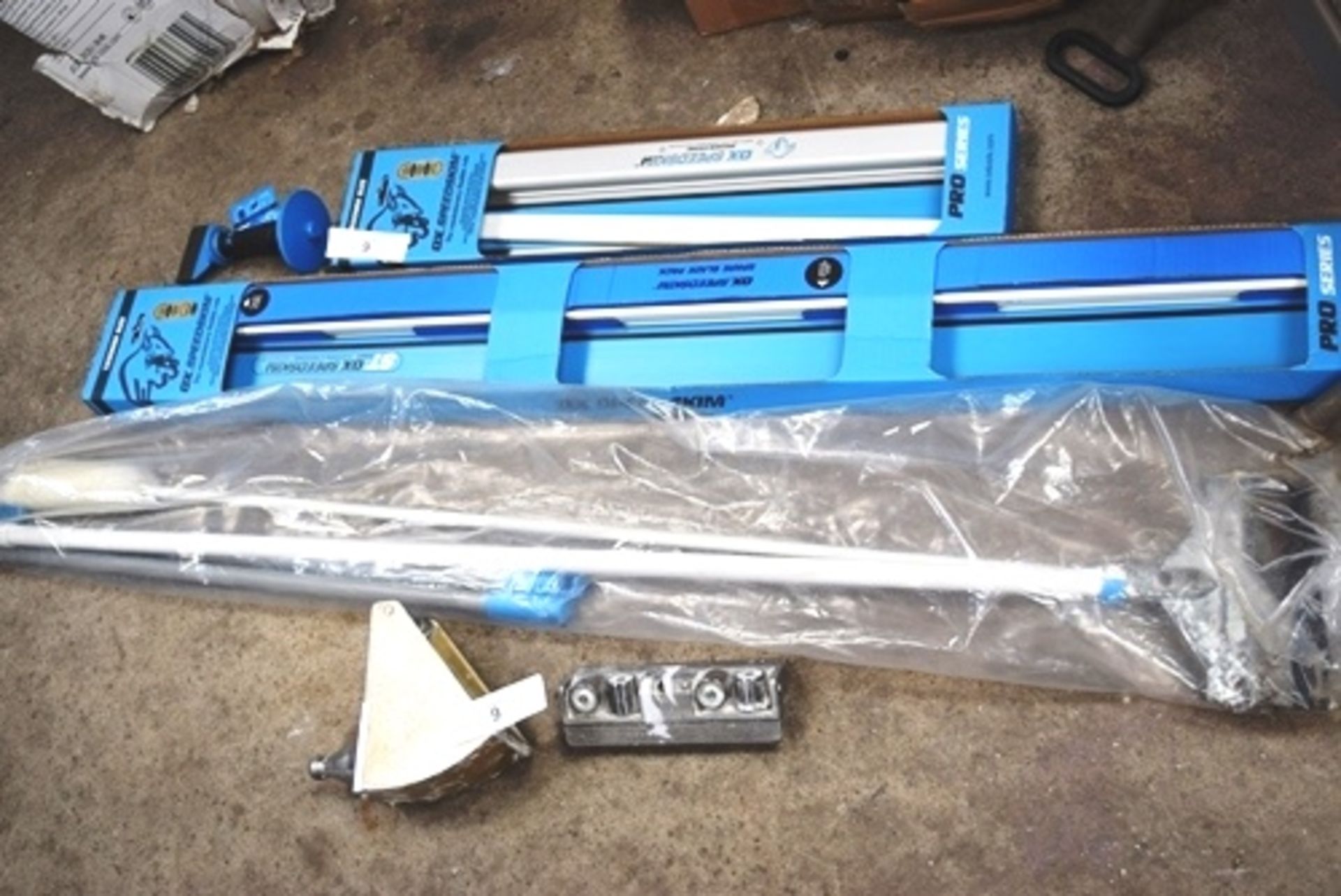 4 x plastering tools including Ox Speed scrims, Ali corner roller plaster dispensing box,