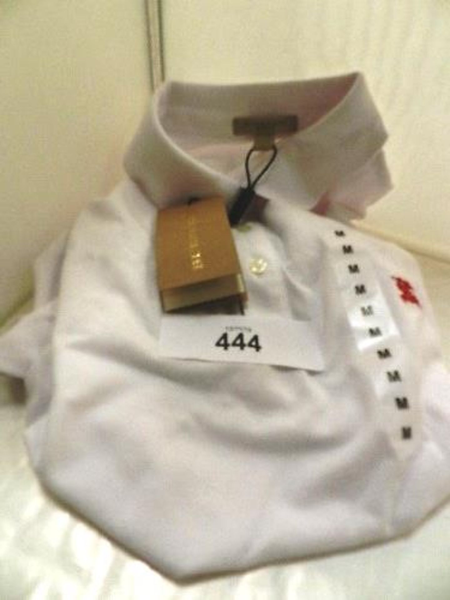 1 x Burberry Wheeler white polo shirt, size medium - New (C13E)