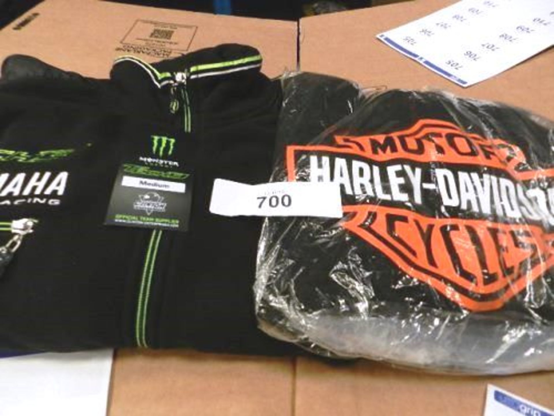 1 Harley Davidson hoodie, size XL and 1 x Yamaha fleece jackets, size M - New (ES15C)