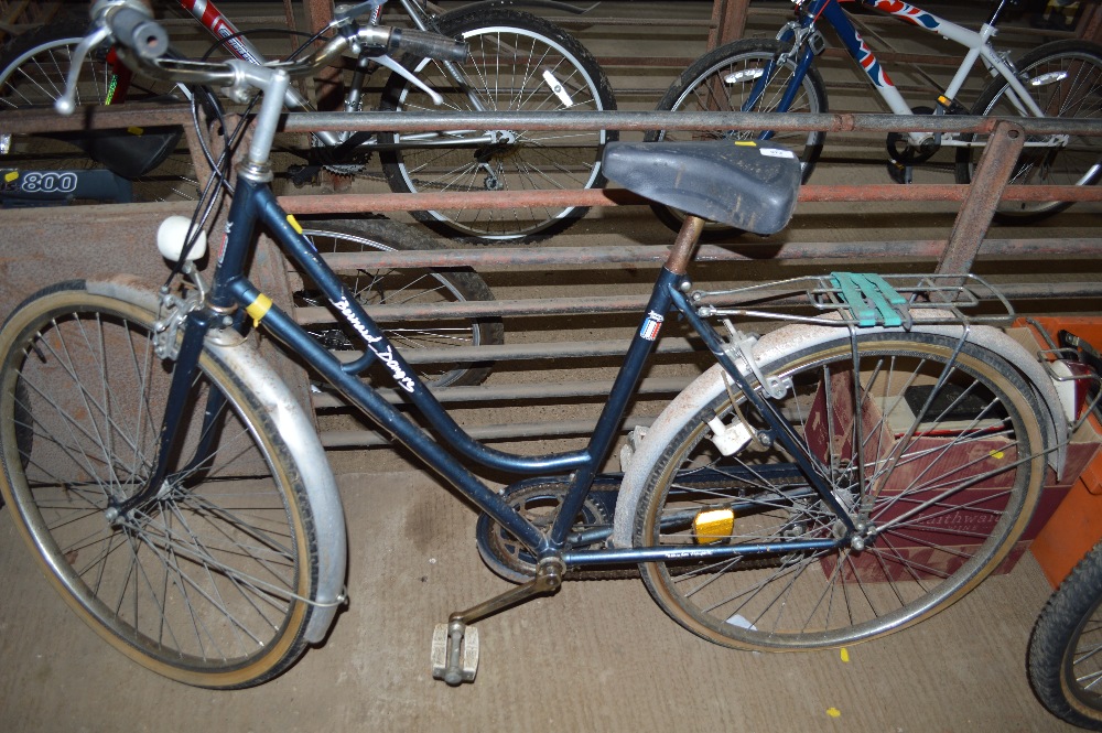 A ladies french bike