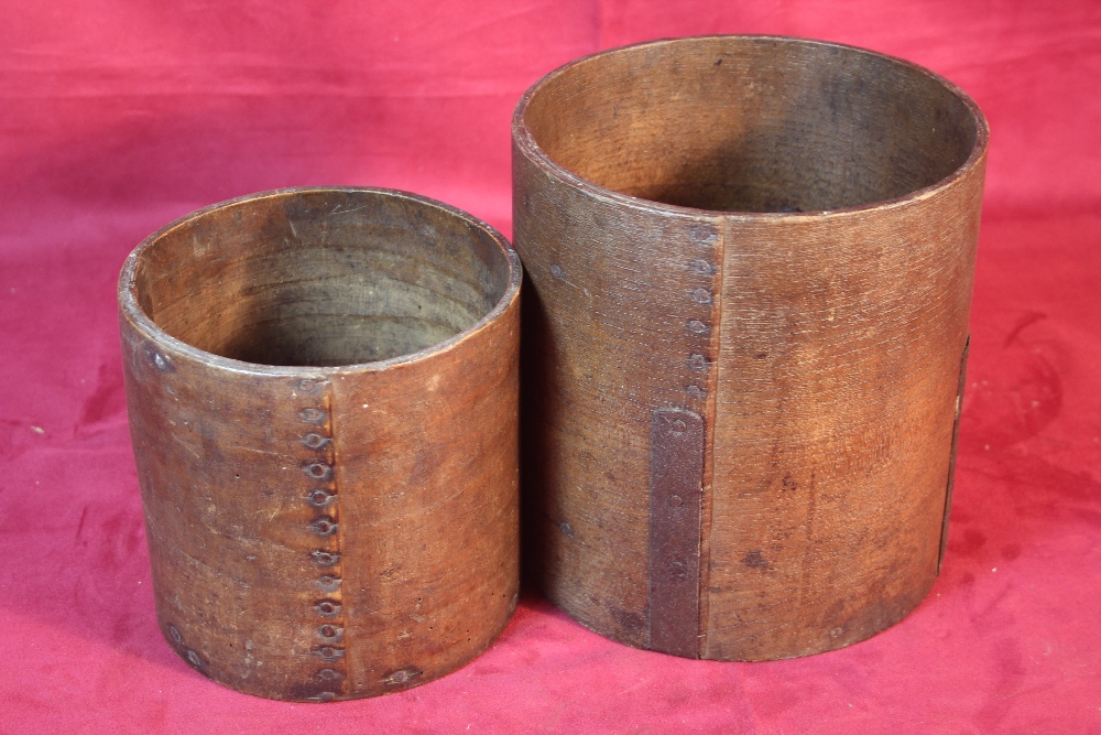 Two old wooden measures - Image 2 of 2