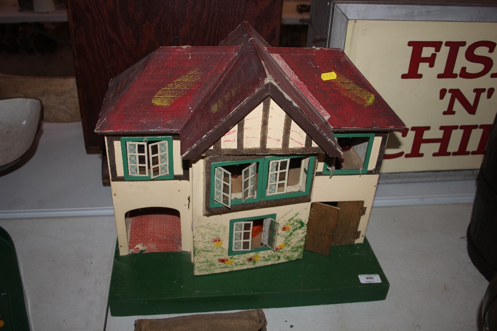 A Triang doll's house