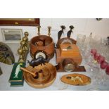 A quantity of various wooden and metal ware to inc