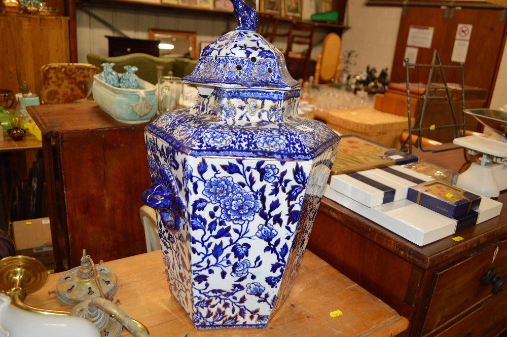 A large blue and white transfer printed vase and l