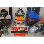 A quantity of snooker and pool balls