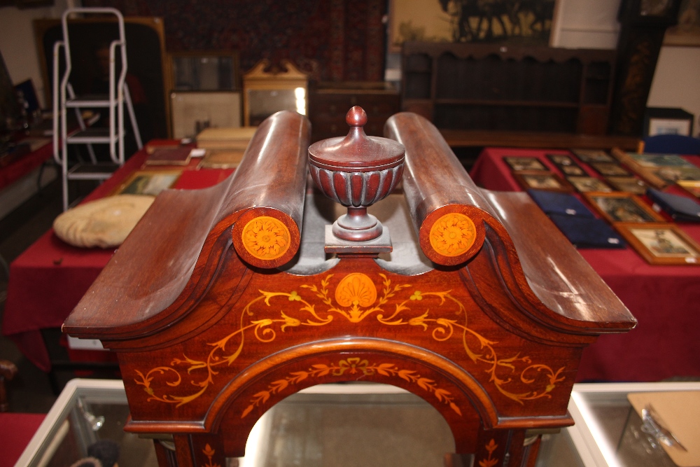 A fine quality Edwardian mahogany and satinwood inlaid chiming long case clock, the hood - Image 15 of 32