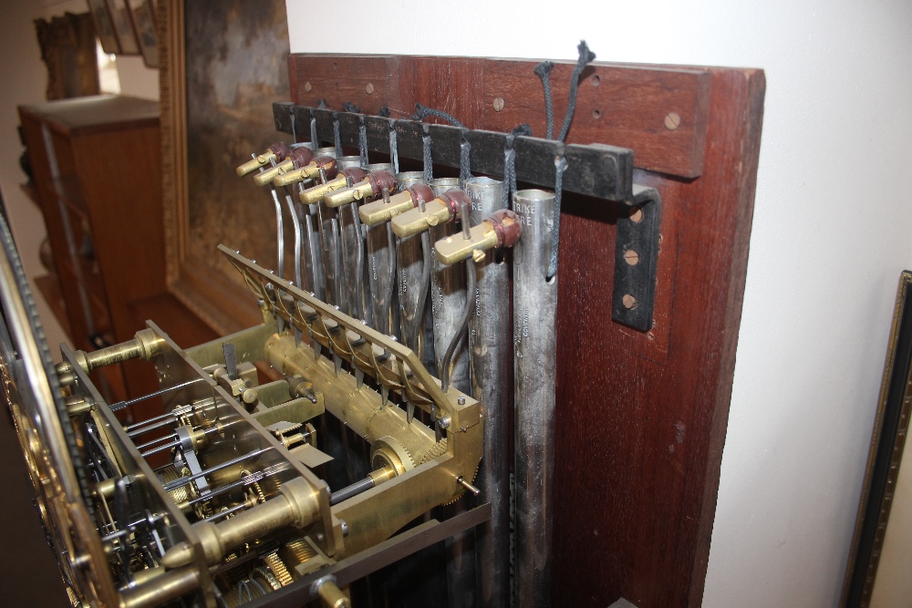 A fine quality Edwardian mahogany and satinwood inlaid chiming long case clock, the hood - Image 22 of 32