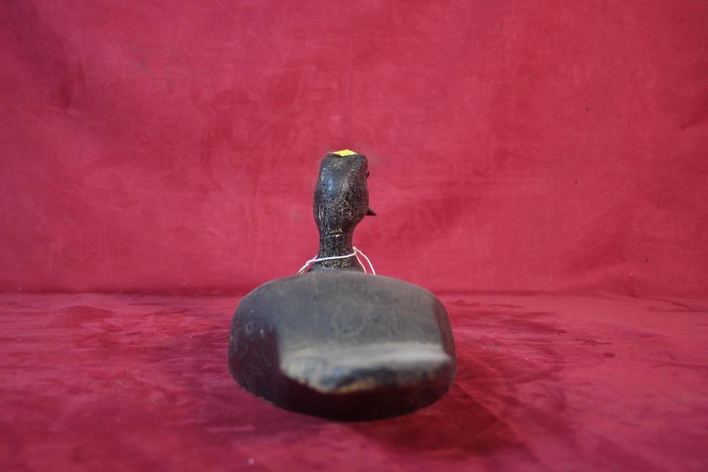 A wooden decoy duck, 40cm long - Image 5 of 6