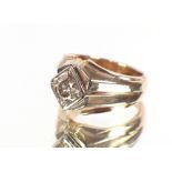 A 9ct gold and diamond set ring, approx 1 carat