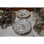 Two floral decorated Delft chargers, approx 13" di