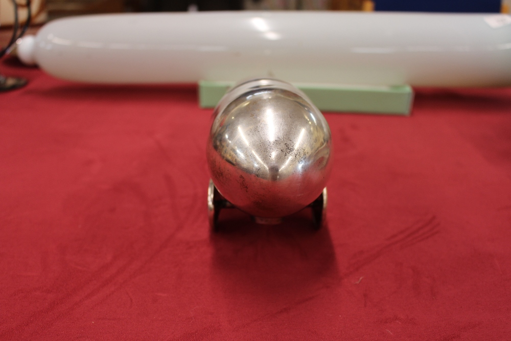 An Art Deco design plated cocktail shaker, in the - Image 5 of 6