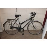 A ladies Dawes 1980's bicycle, (missing brake cabl