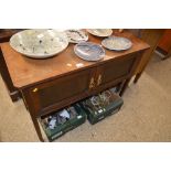 An Edwardian mahogany wash stand