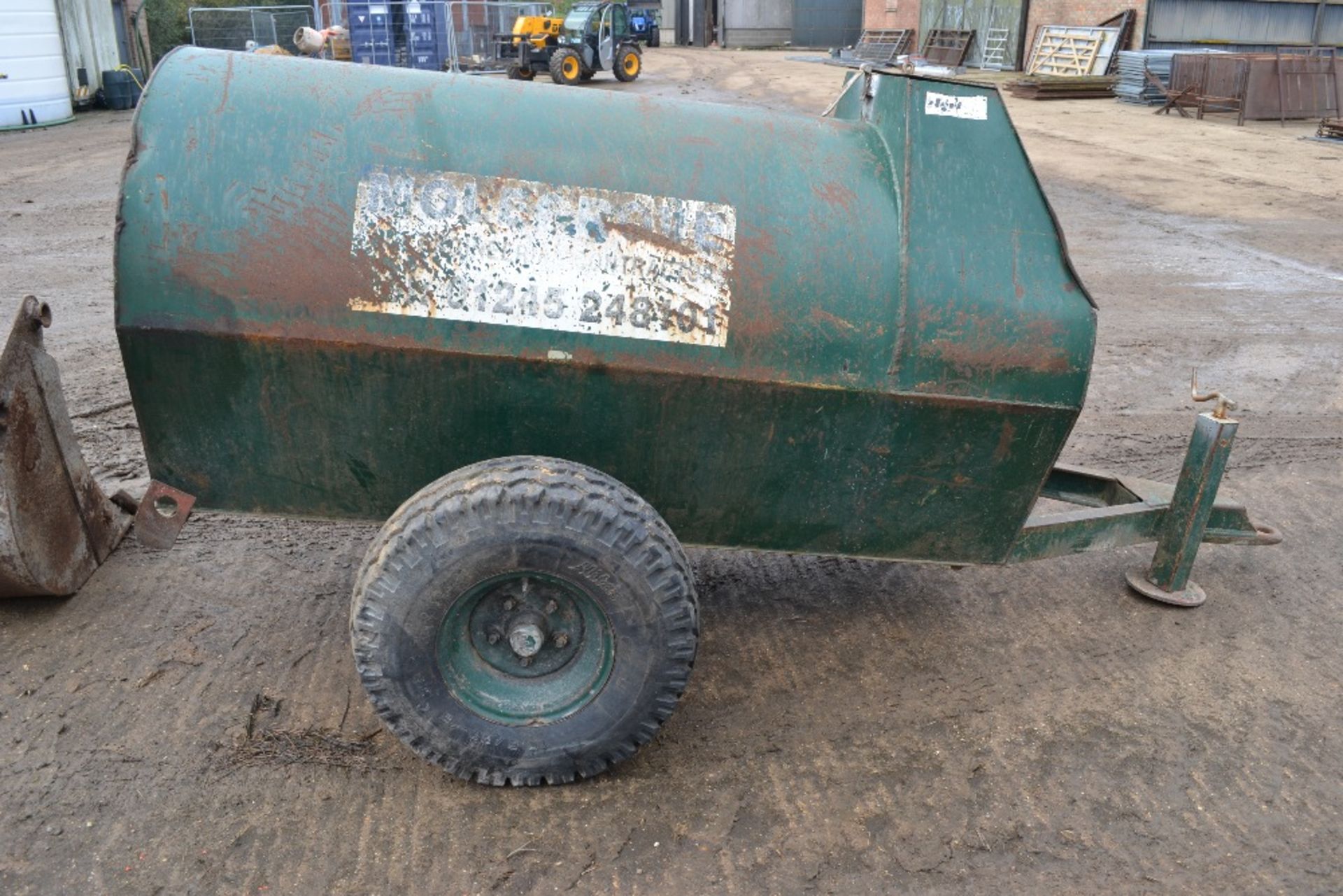 Single axle diesel bowser with manual pump.* - Image 3 of 6