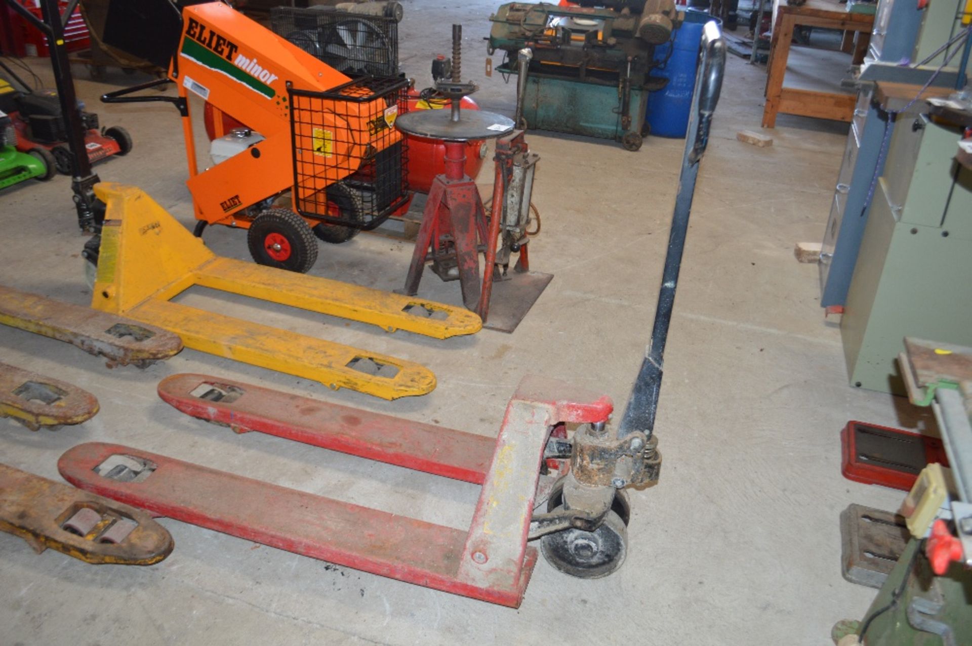 Pallet truck A/F.