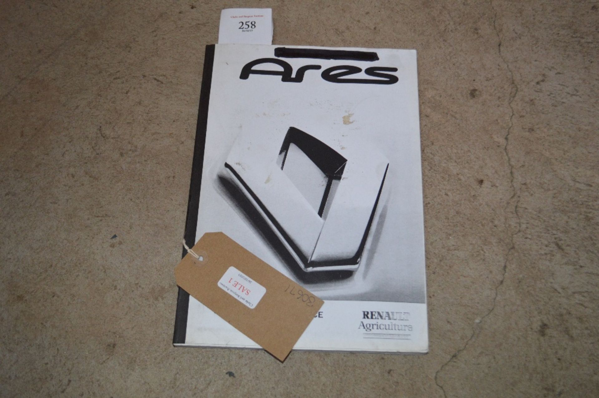 Renault Ares user manual.