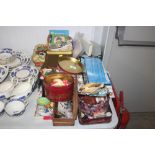 A large quantity of various sewing items