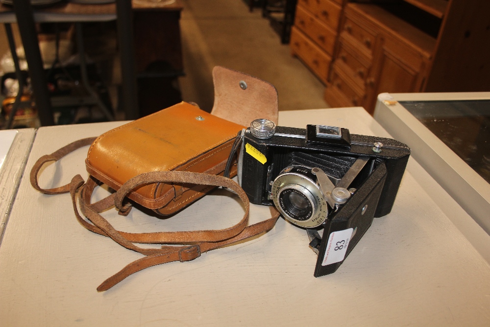 A Kodak 620 Bellows camera in carrying case