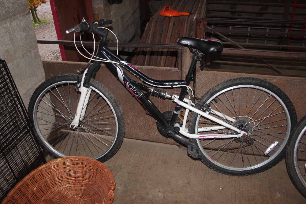 A ladies Apollo mountain bike