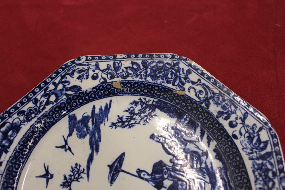 A pair of 18th Century Caughley style octagonal blue and white plates, decorated in the Chinese - Image 8 of 8