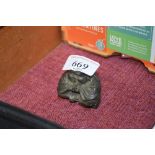 A small Buddha ornament (32)