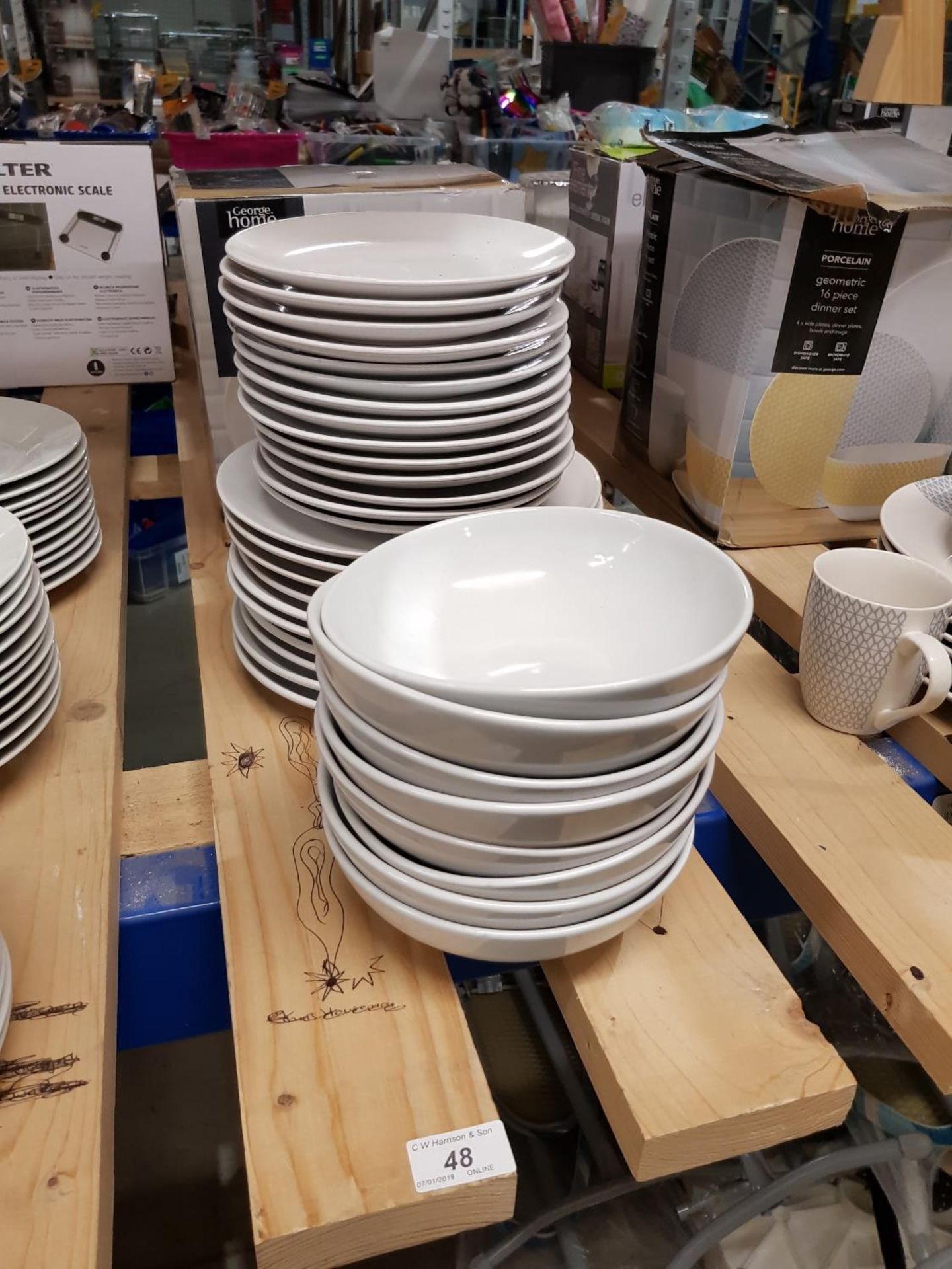 32 Piece Stoneware Essential White Dinner Set