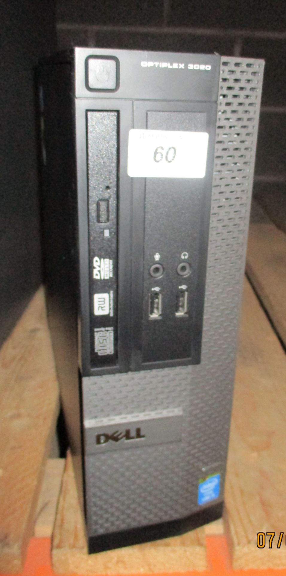 A Dell Optiplex 3020 tower computer - no power lead
