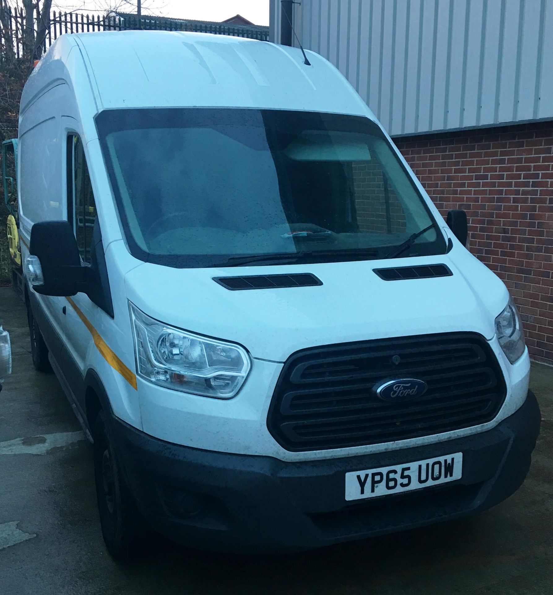 FORD TRANSIT 350 2.2 PANEL VAN - diesel - white Reg No YP65 UOW Rec Mil 79,026+ 1st Reg 09.11. - Image 5 of 8