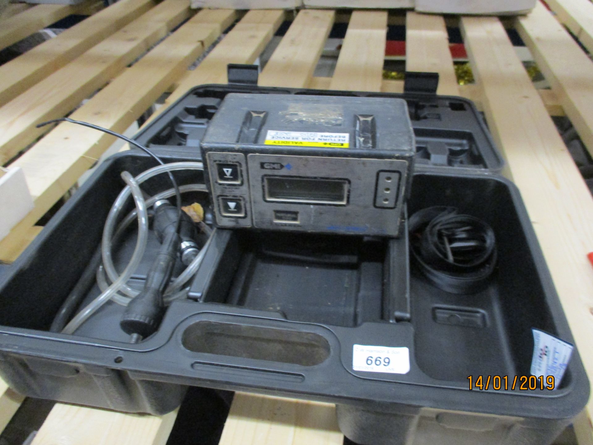 A GMI Gascoseeker MK2 gas measurement reader kit in case